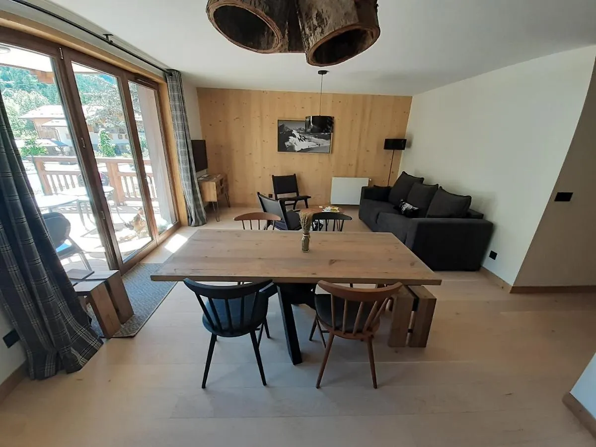 Superbe appartement T3 haut de gamme avec terrasse Saint-Chaffrey 0*,